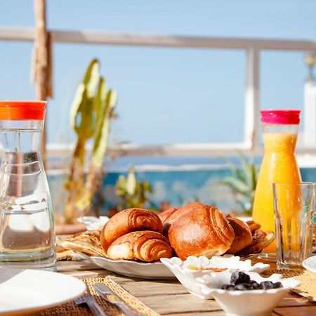Hola Surf Morocco Aparthotel Tamraght Bagian luar foto